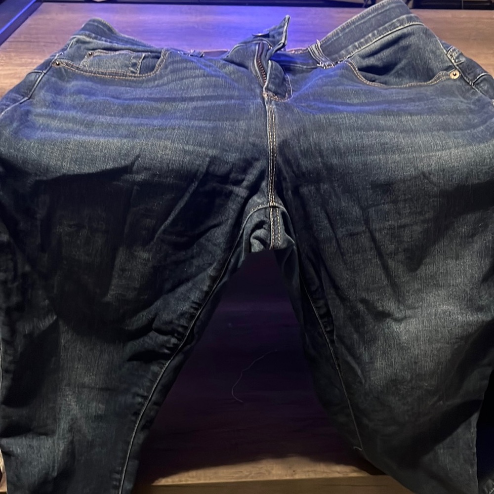 BOMBSHELL SKINNY PREMIUM STRETCH HIGH-RISE JEAN. Size 16 R.